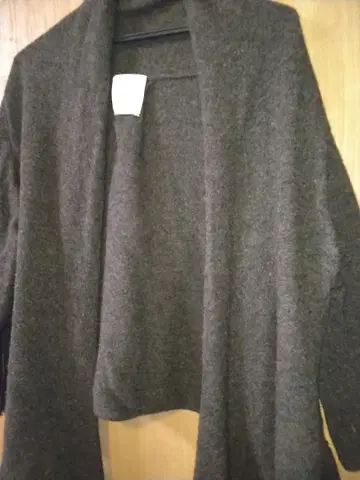 울 100% 다크 브라운 가디건