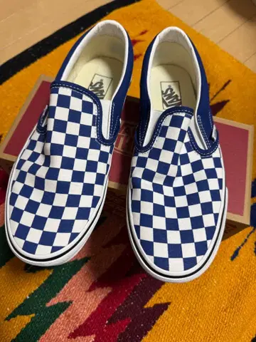 VANS 체크 무늬 슬립온 슈즈