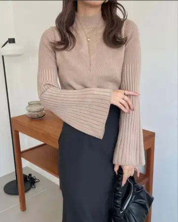 JUNOAH 플레어 슬리브 뷔스티에 니트