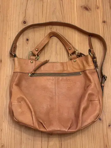 다코타 가죽 숄더백