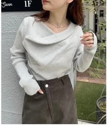 mystic 오프숄더 리브 니트 그레이 프리 사이즈