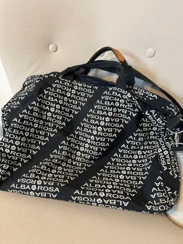 ALBA ROSA 로고 프린트백 블랙 x 화이트