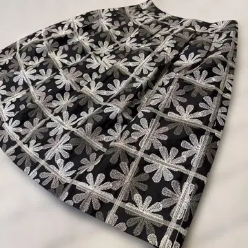 Rene36 실크지 자수 스커트