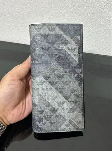 EMPORIO ARMANI 엠포리오 아르마니 86526 이글 장지갑