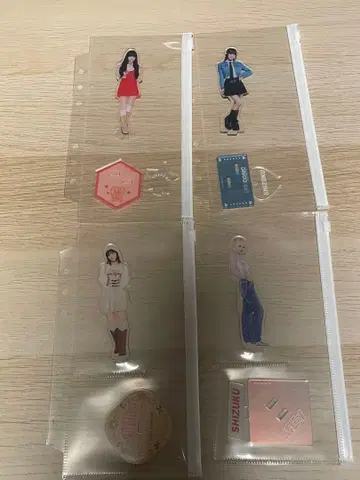 이이다 시즈쿠 아크릴 스탠드 4개 세트