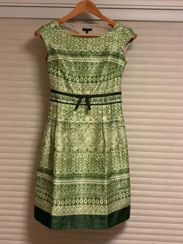 TOCCA 그린 패턴 프렌치 슬리브 원피스 사이즈 0