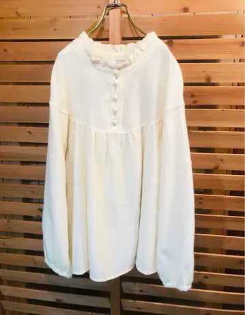 YARRA / 프릴넥 긴팔 울 셔츠 (아이보리)