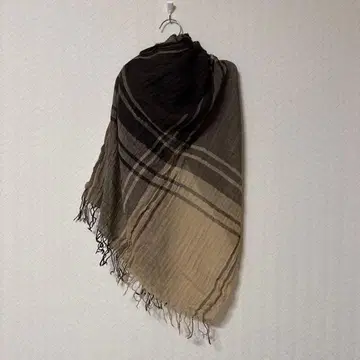 체크 무늬 스톨 브라운 베이지