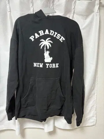 PARADISE NYC 블랙 후드티 L 사이즈