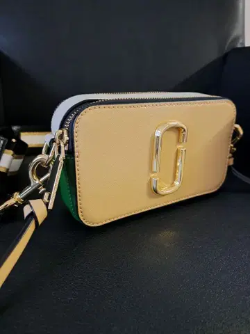 베이지/그린 숄더백