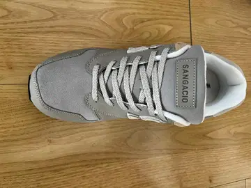 SANGACIO 그레이 스웨이드 스니커즈