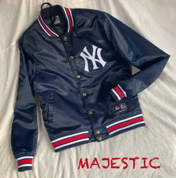 [ 새상품급 ] 충전솜 Majestic 양키스 바시티 자켓 사이즈 M