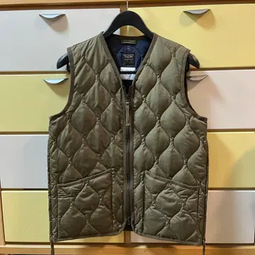 TAION 시착만 한 상품 밀리터리 V넥 다운 베스트 올리브 L 사이즈