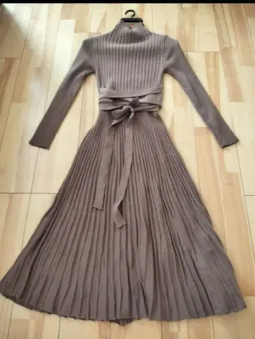 앰비언트 니트 롱 원피스 긴팔 허리 크로스 리본 맥시