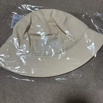 Snow world 버킷햇