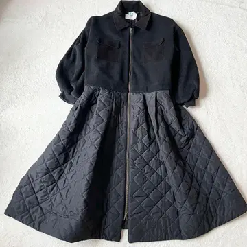 [ 컨디션 최상 ] 카롤리나그레이서 도킹 퀼팅 코트