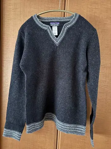 patagonia 여성용 V넥 스웨터 M 다크 그레이