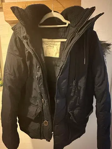 Abercrombie & Fitch 네이비 다운 자켓 S