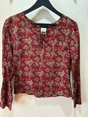 [새상품급] 애니에스 베이 꽃무늬 실크 블라우스