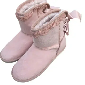 엑시즈팜 리본 핑크 스웨이드 어그 부츠