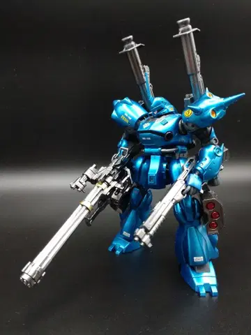 HG 건담 프라모델 파란 로봇
