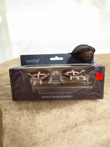 제5인격 추리 버튼 안경 의사 identity 굿즈