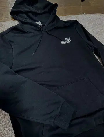 [ 택 포함 새상품 ] PUMA 블랙 후드 부착 후드티