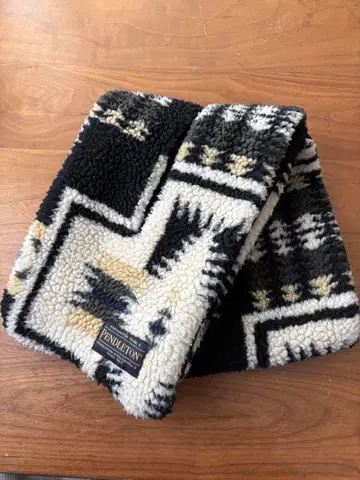 펜들턴 하딩 자카드 보아 머플러