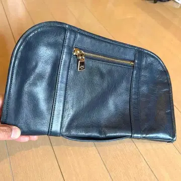 aniary 클러치 백 네이비