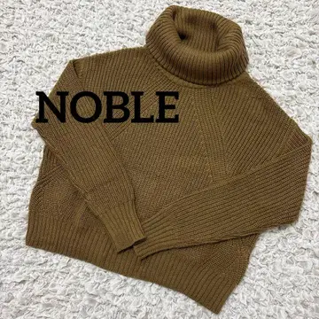 Noble 터틀넥 스웨터 카멜