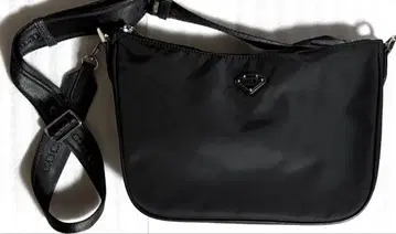 COCOCELUXGOLD 포코노 나일론 하프문 디자인 백 2way