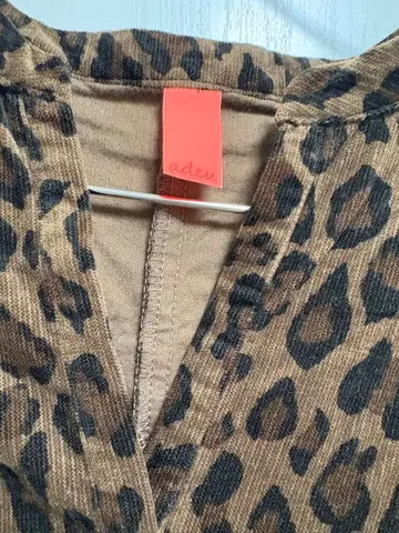 아데우 살롱 레오파드 무늬 7부 소매 원피스