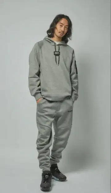 완판템 라프로그 RUFFLOG 맨투맨 셋업 M