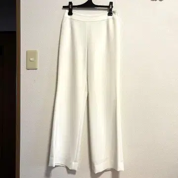 에포카 화이트 팬츠