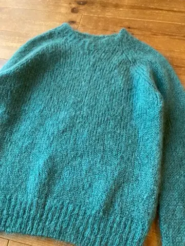 예쁜 색감 할리 오브 스코틀랜드 모헤어 샤기 니트 스웨터