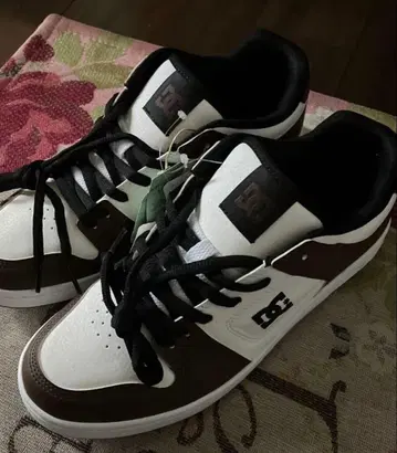 DC 화이트/브라운 스니커즈 27cm