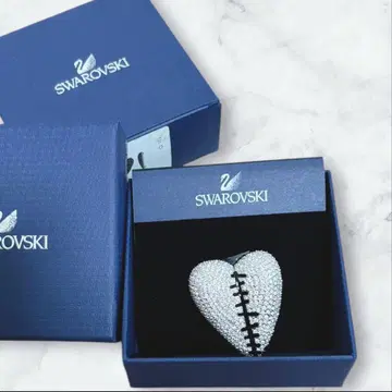 [ 새상품급 ] SWAROVSKI 스와로브스키 브로치 1110376 하트