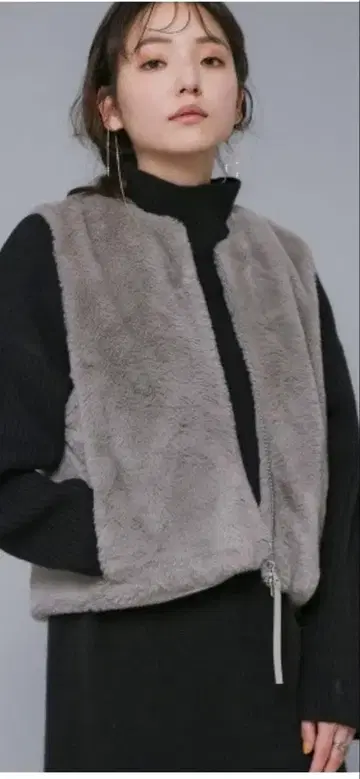 Bou Jeloud 페이크 시프 퍼 베스트 숏