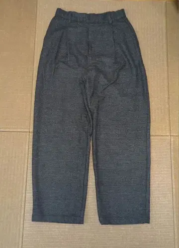 뷰티 앤 유스 턱 와이드 팬츠 다크 그레이 체크