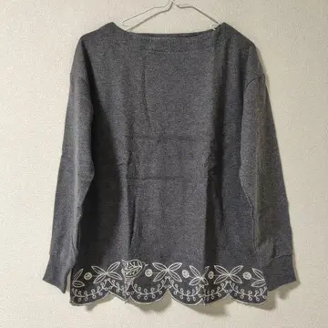 새상품 그라니프 자수입힌 그레이 긴팔 상의