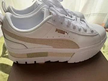 PUMA 플랫폼 스니커즈 화이트/골드