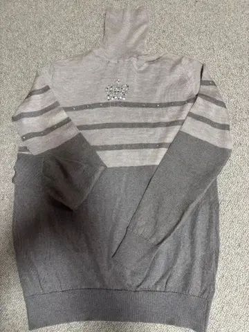 이타리야 스웨터