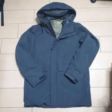 유니클로 다운 자켓 M 하이브리드 다운 파카