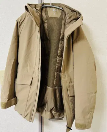 유니클로 다운 자켓 두꺼운 원단