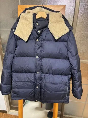 오르치발 다운 자켓 네이비 블루