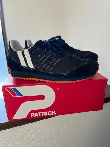 PATRICK 네이비 스니커즈 한정 복각 모델