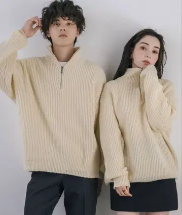 오버 사이즈 하찌 하프 지퍼 니트 스웨터