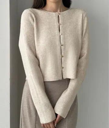 Louere 하트 버튼 숏 니트 가디건 아이보리 M 사이즈