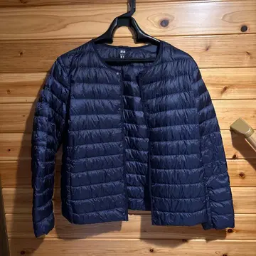 유니클로 여성용 네이비 울트라 라이트 다운 자켓 XL