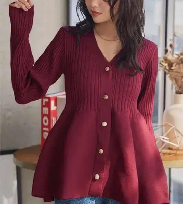 V넥 페플럼 가디건 고베 레터스 보르도 가디건